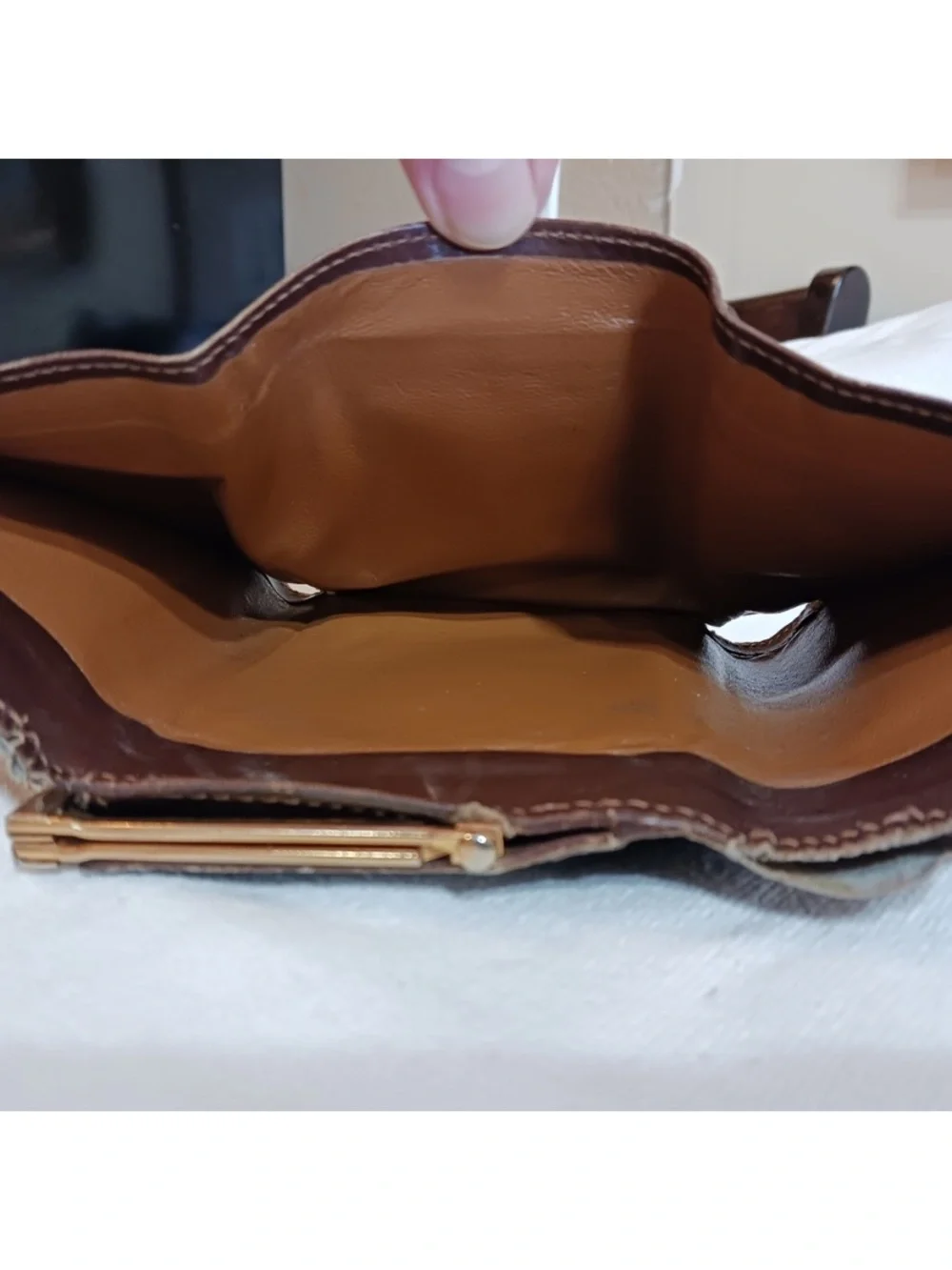 Gucci Dark Brown Leather Wallet - Picture 5 of 10
